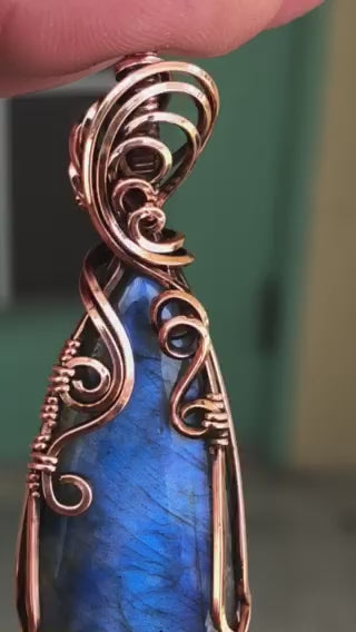 Love Potion Labradorite with Copper Pendant